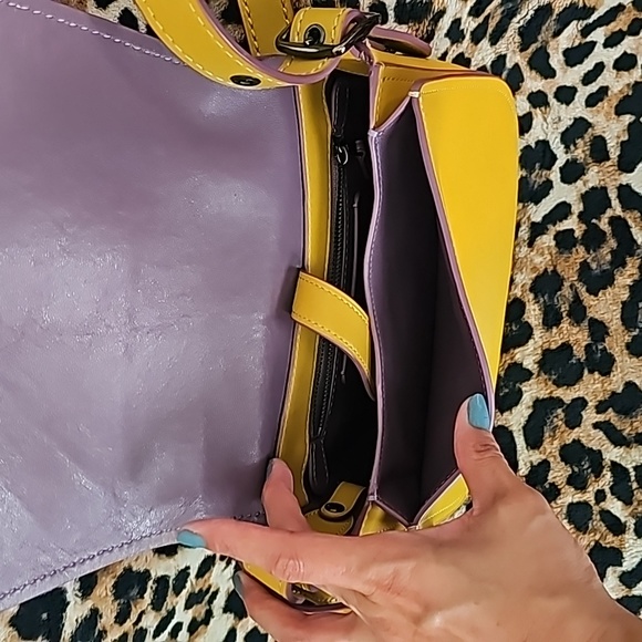 Coach 1941 yellow crossbody - Picture 6 of 9